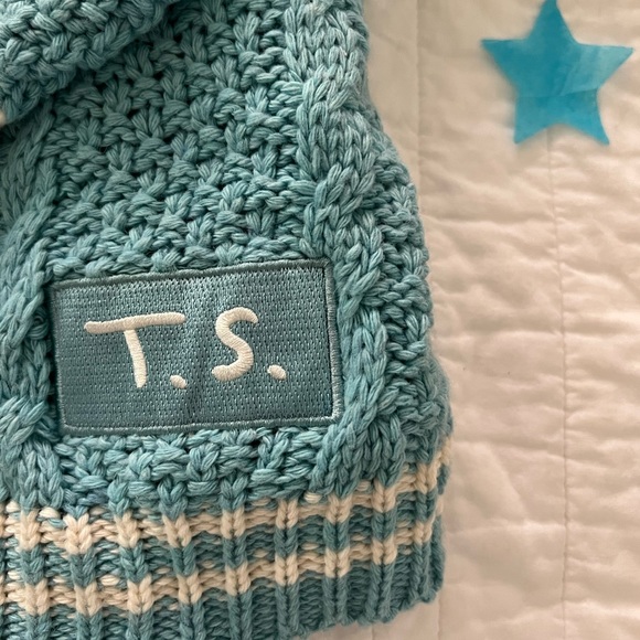 Taylor Swift Cardigan - Picture 3 of 3